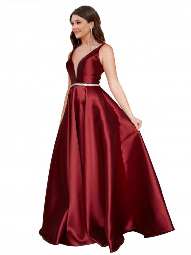 Shop Sleeveless Deep V-Neck A-Line Formal Satin Bridesmaid Dress / Prom Dress with Pockets Montreal